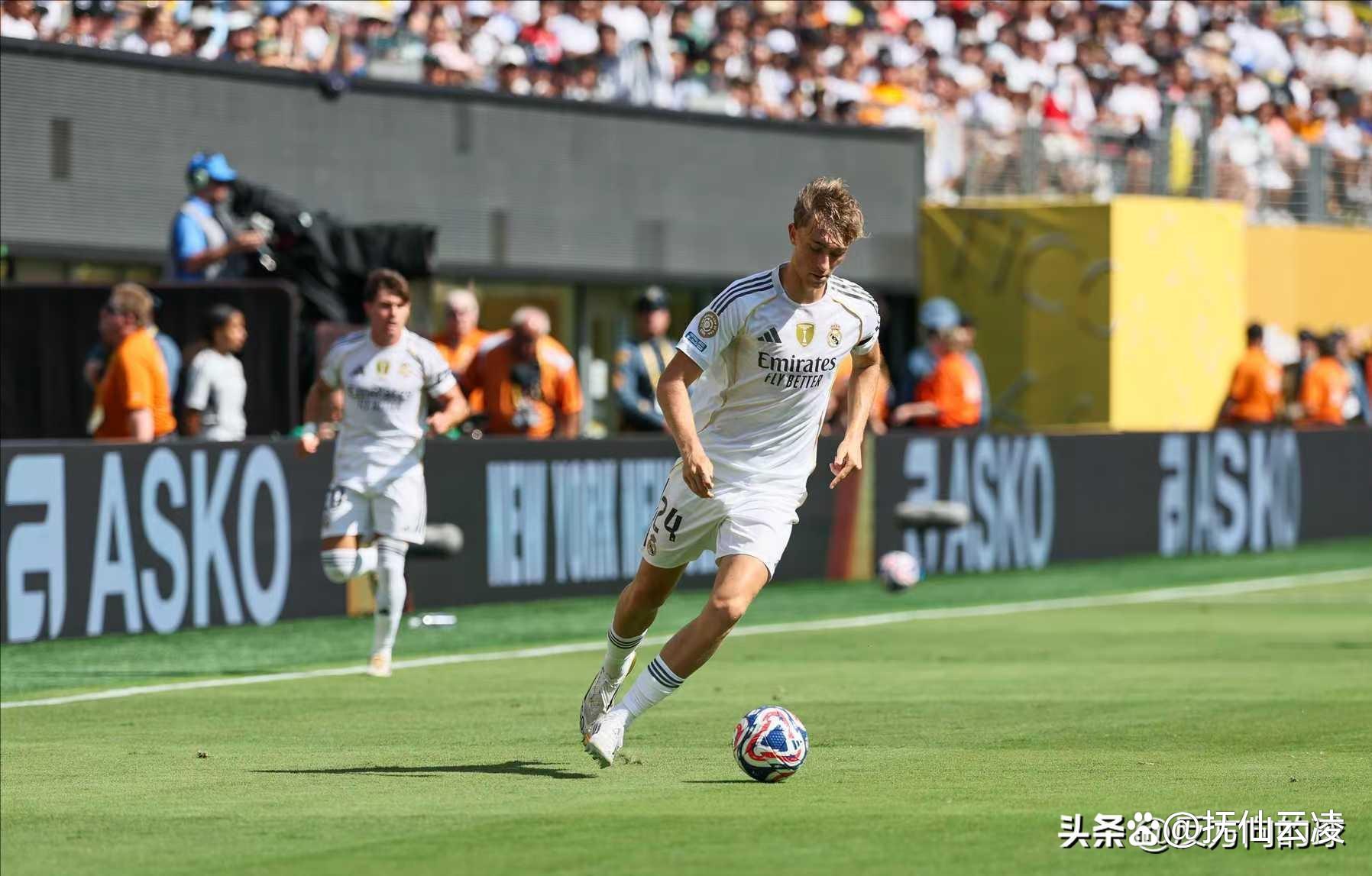 包含皇马主场告捷，晋级希望重燃的词条