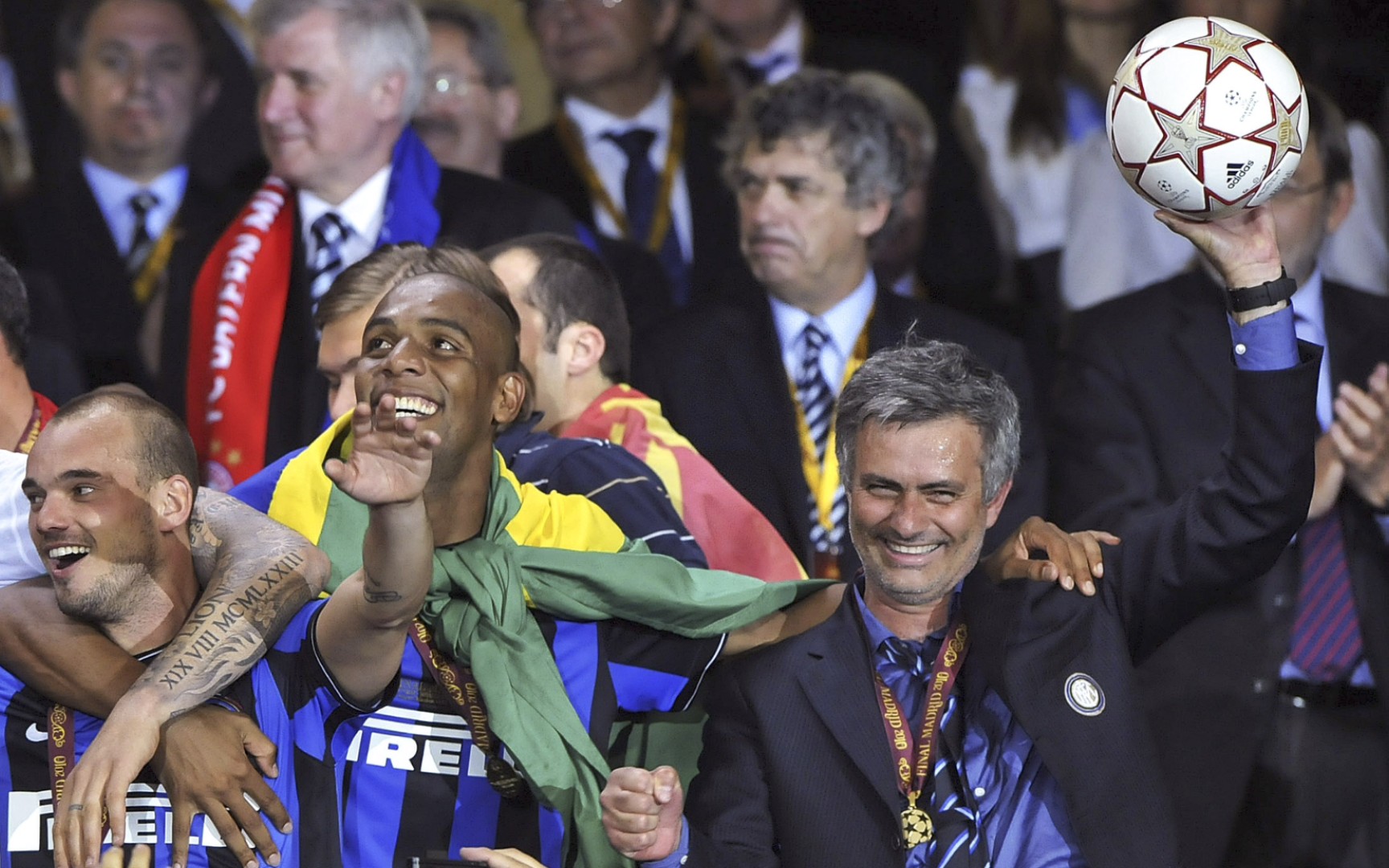 关于国际米兰逆转拜仁，厄德高完成帽子戏法的信息