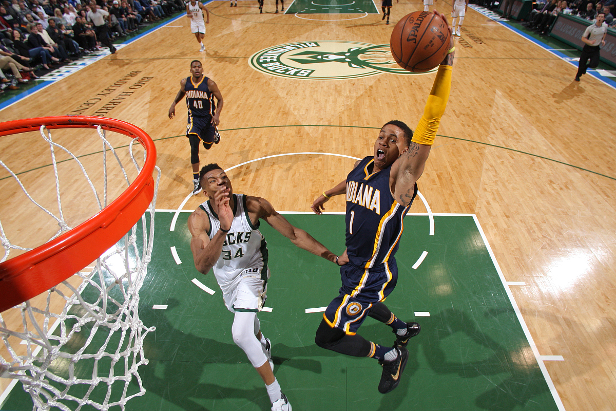 关于黄蜂主场大胜快船，球队全员表现出色连续两场比赛取胜的信息