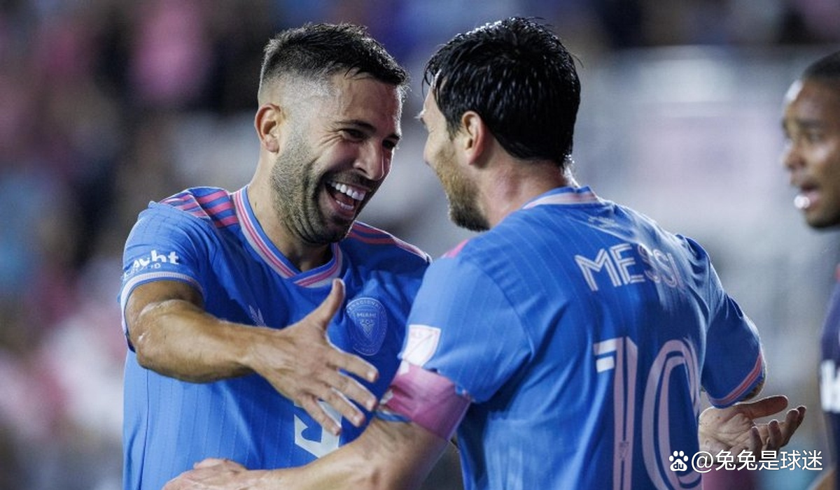 巴萨碾压加拿大，阿尔巴惊艳世界