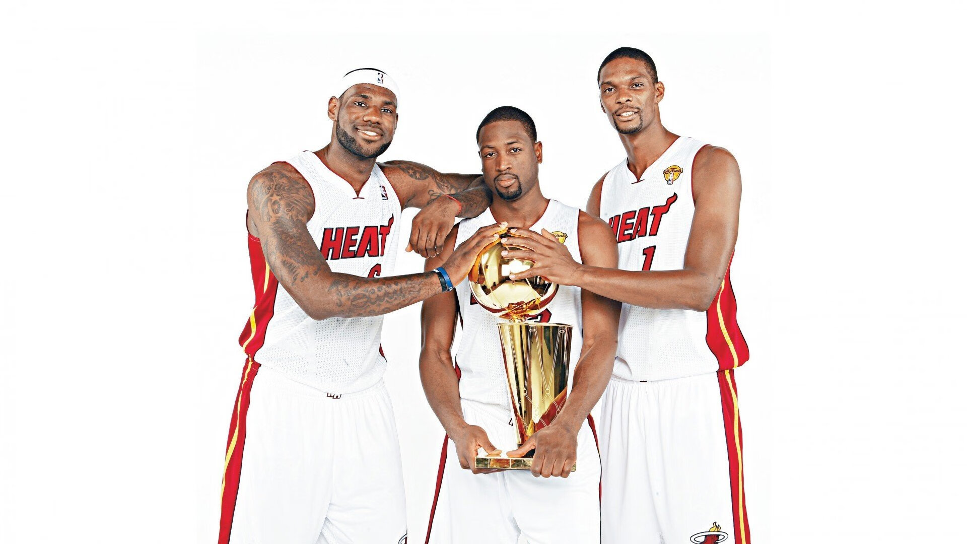 当黄色潜水艇遇上非洲雄狮,莱万统治全场,比利亚雷亚尔与安哥拉的非典型对决